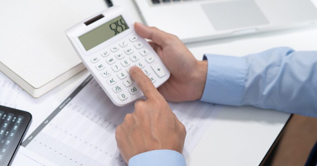 家族葬の費用相場はいくら？内訳と節約のポイントを解説