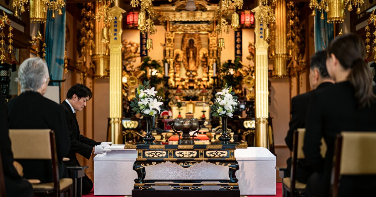 泉州で家族葬を行う費用はどれくらい？相場・火葬料・総額の考え方を解説